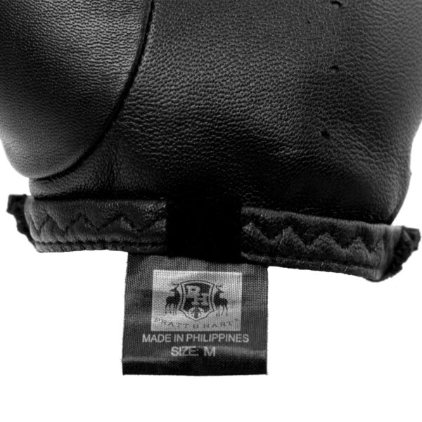 Barcelona Glove Tag