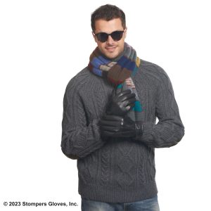 Niagara Winter Glove Male Model Wearing Black Glove